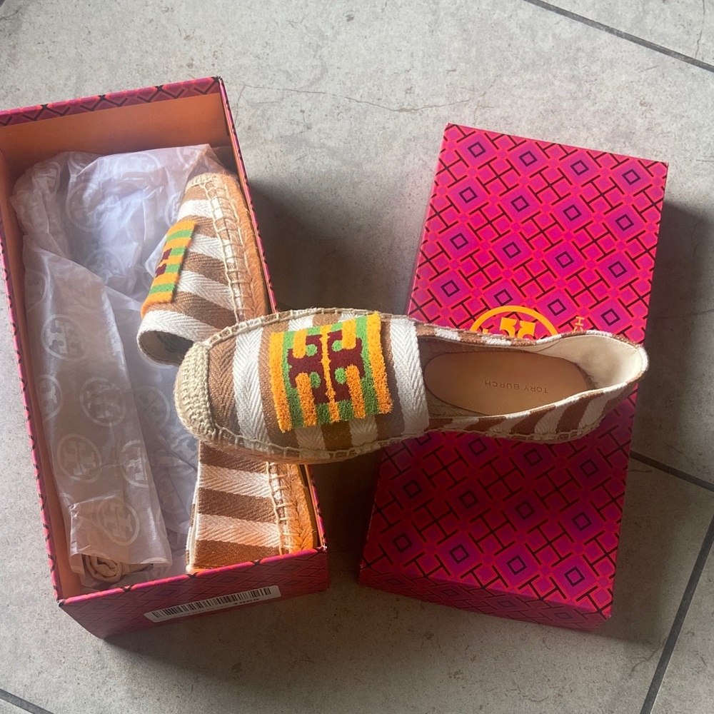 NWB! Tory Burch Women's Striped Woven Espadrilles with dust bag!
